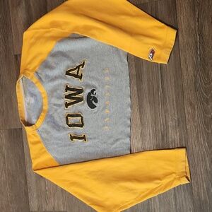 P2 Athletics Iowa Hawkeyes Long Sleeve Cut-Off Crop Top - Size 2XL (Distressed!)